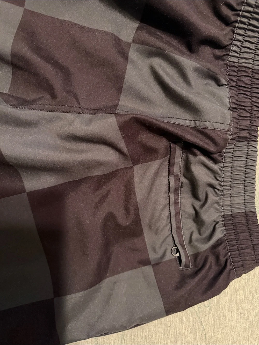 Vans Boys Black & Charcoal Check Swim/Board Shorts Size Large Relaxed Fit